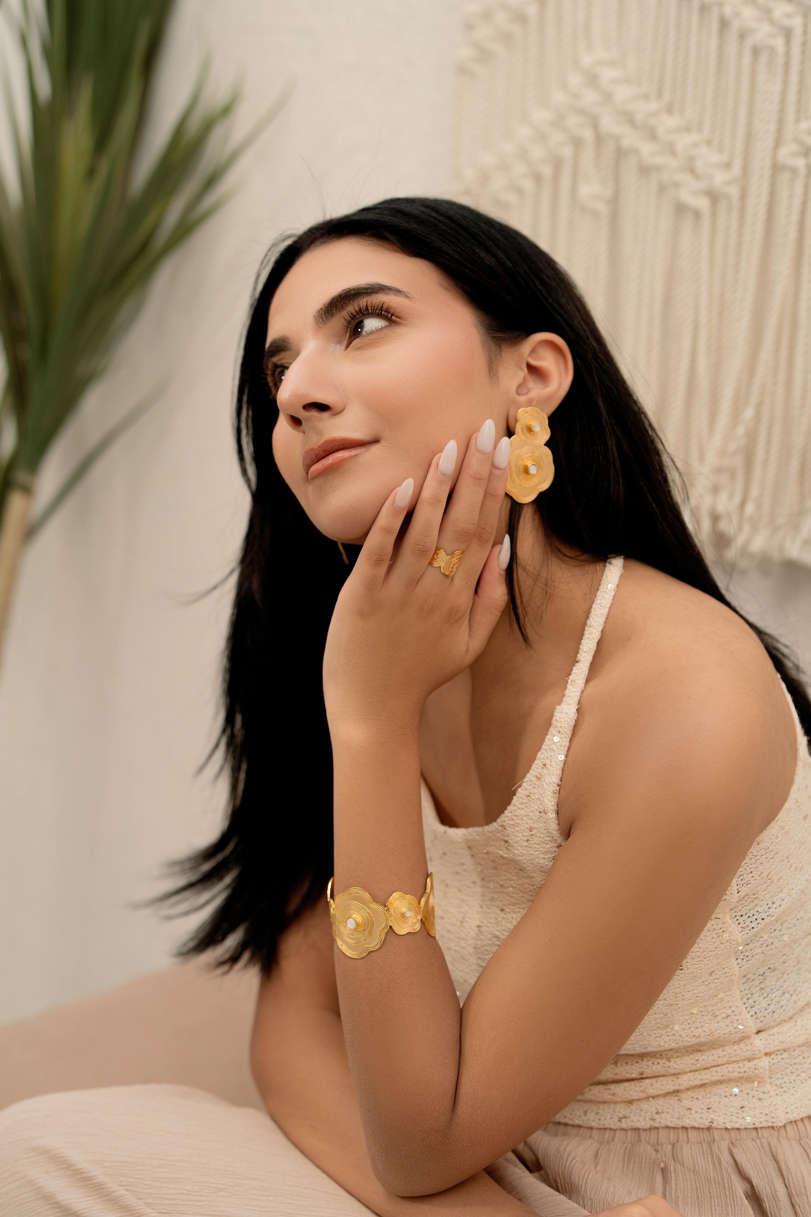 Fleur en Fer Cuff
